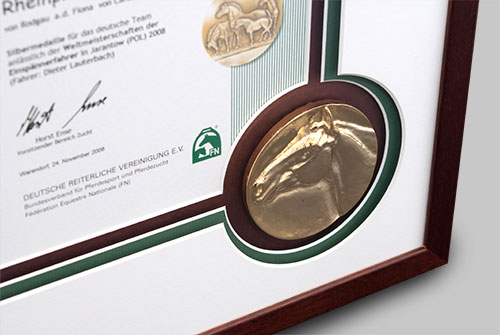 Passepartout-mit-Goldmedaille